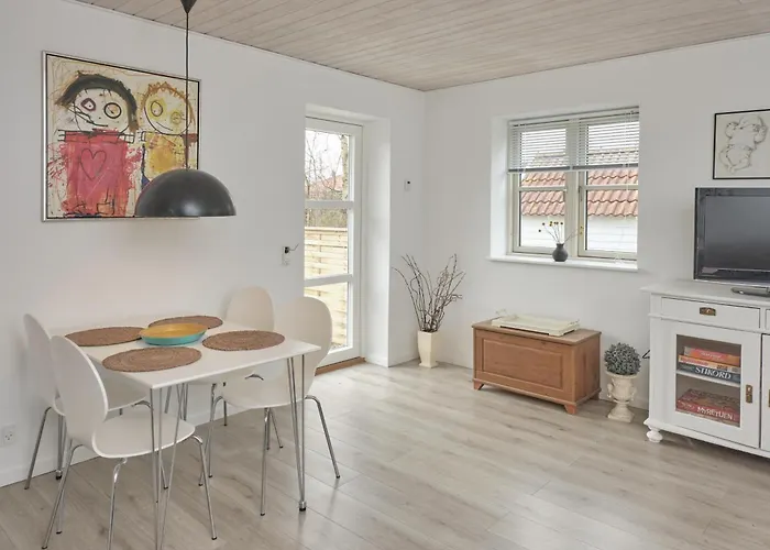 In With 4 Bedrooms, Sauna And Internet * Ebeltoft