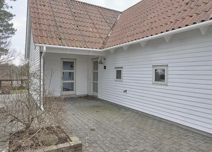 In With 4 Bedrooms, Sauna And Internet Ebeltoft
